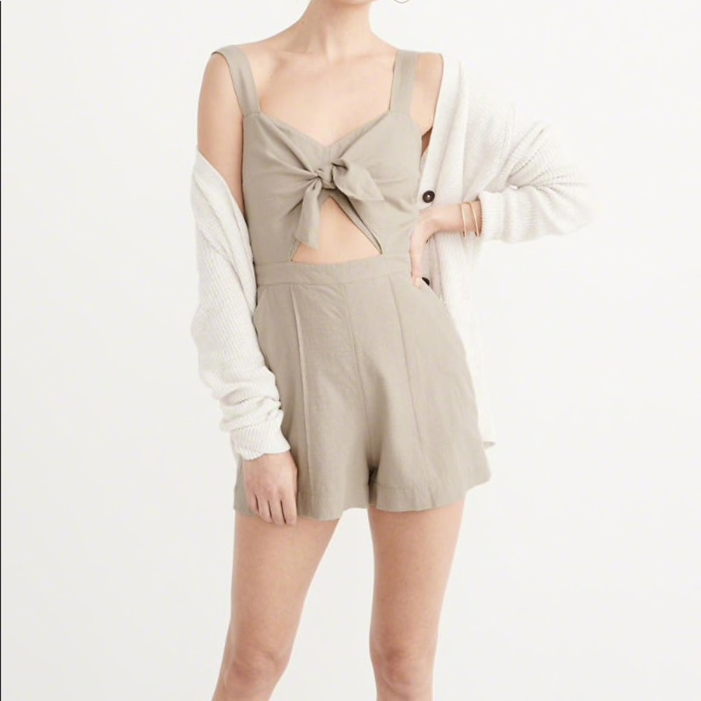 Abercrombie knotted-front romper